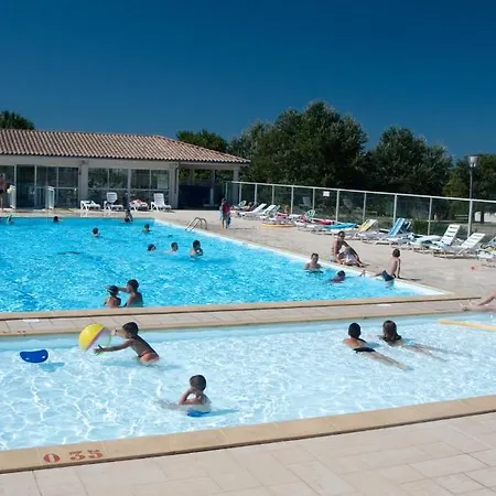 Azureva Aparthotel 3*