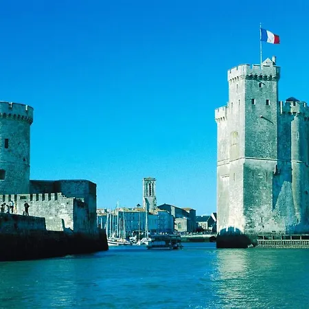 Aparthotel Azureva 3*